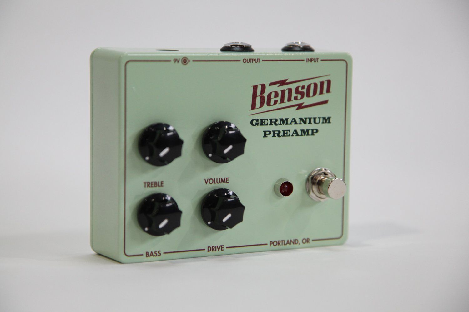 Benson Amps / Germanium Preamp Pedal - Benson AmpsのGermanium Preamp Pedalは、クラシックなプリアンプペダルにゲルマニウムゲインステージを加えたモデルで、低いゲインでも豊かなサウンドと感触を提供します。